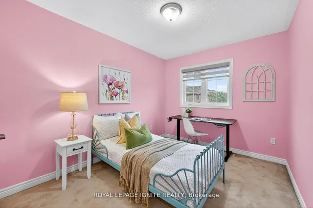 Additional image 30 of 24 Micarta Ave