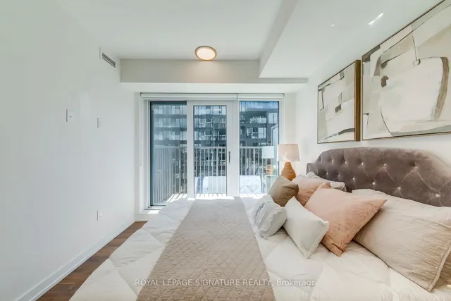 Additional image 18 of 2 Augusta Ave Unit 1003