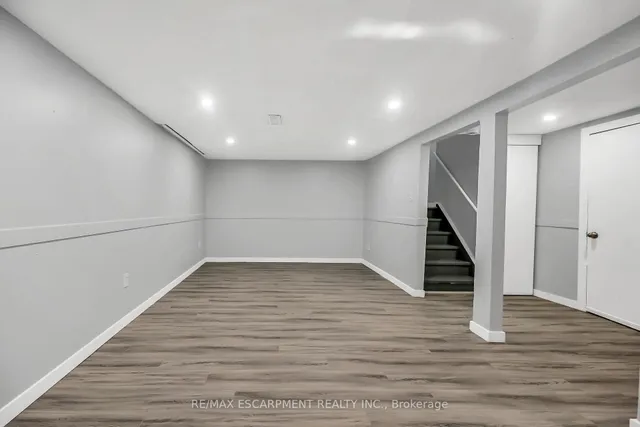 Additional image 32 of 125 Limeridge Rd Unit 8