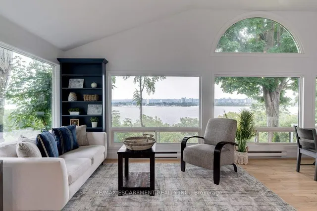 Additional image 12 of 636 WEST OVAL Dr