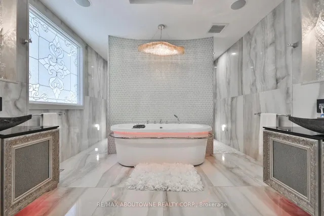 Additional image 42 of 24 School St