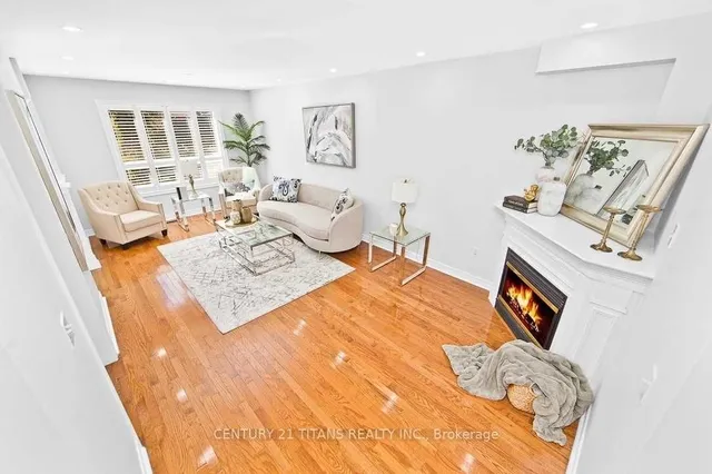 Additional image 4 of 30 Trevino Cres