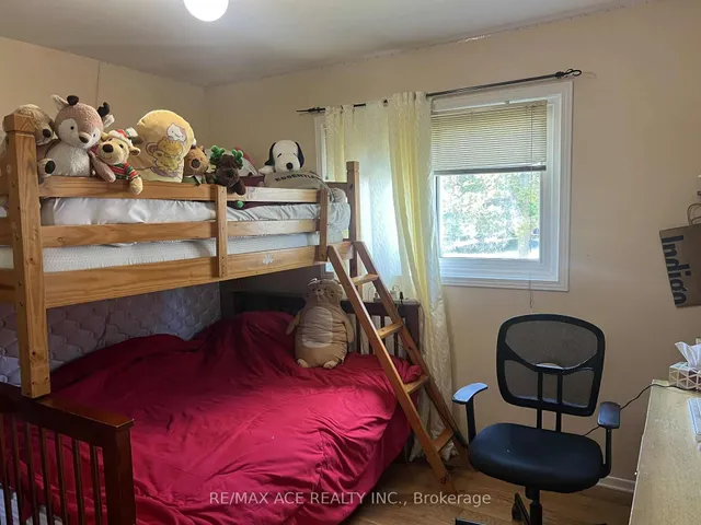 Additional image 10 of 33 Crow Tr