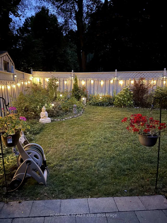 Additional image 28 of 25 Hercules Crt