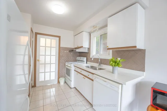 Additional image 8 of 2247 Silverbirch Crt