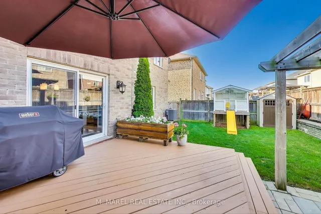 Additional image 33 of 74 Bradley Ave