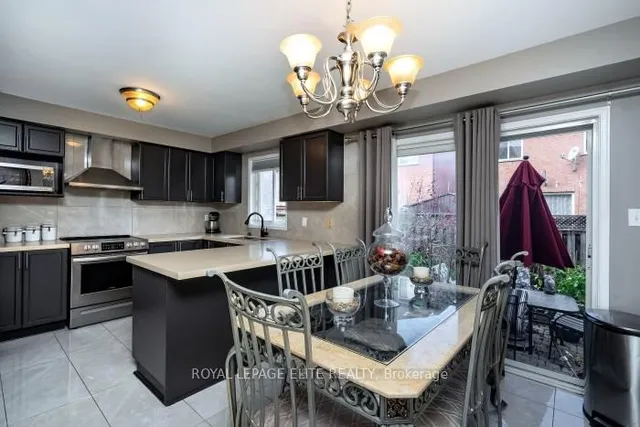 Additional image 20 of 17 Chestermere Cres
