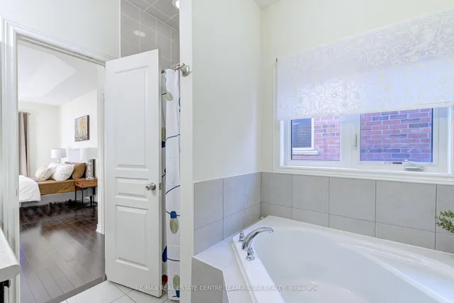 Additional image 33 of 54 Allegro Dr