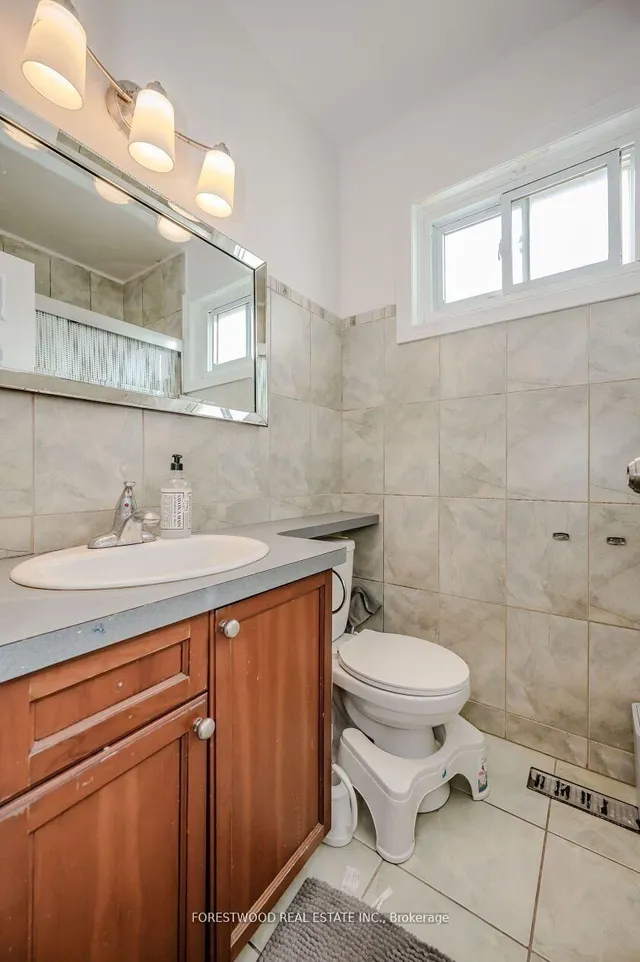 Additional image 15 of 1221 Dundix Rd Unit 132