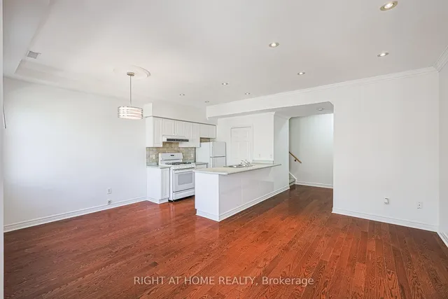 Additional image 9 of 760 Lawrence Ave Unit 78