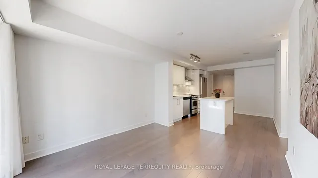 Additional image 15 of 58 Orchard View Blvd Unit 705