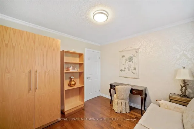 Additional image 18 of 836 Greycedar Cres