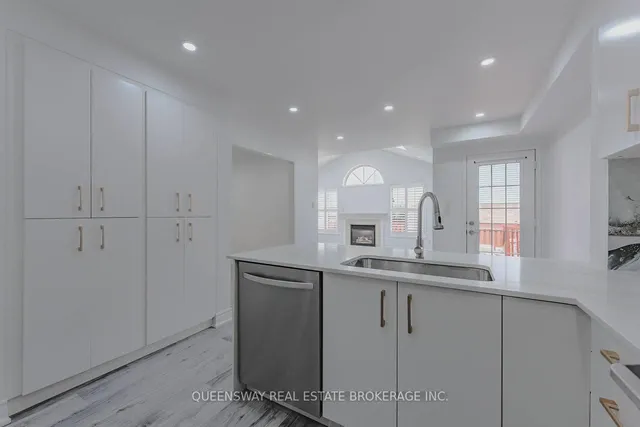 Additional image 9 of 12 Dandelion Rd