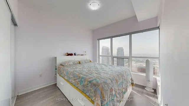 Additional image 20 of 275 Village Green Sq Unit 3423