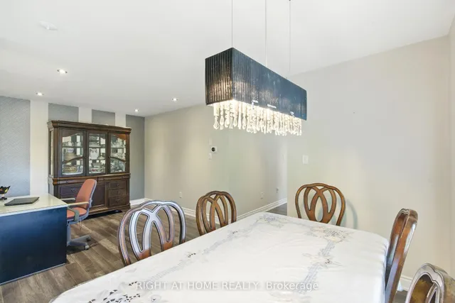 Additional image 16 of 1233 Lamont Cres