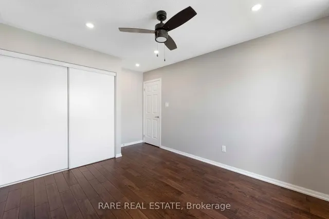 Additional image 32 of 953 Rigo Cross