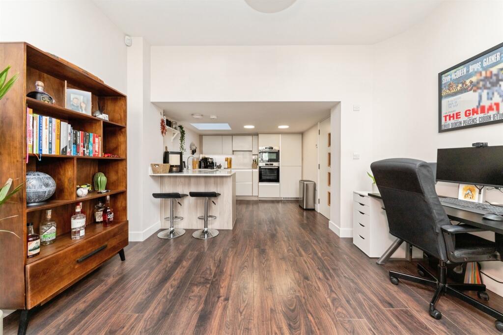 Additional image 2 of Broadwater Road, Welwyn Garden City