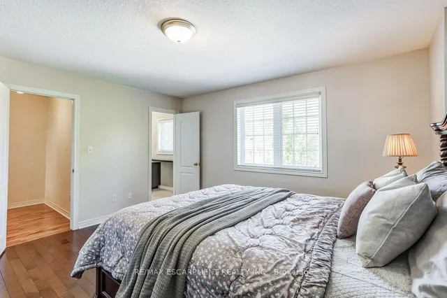 Additional image 16 of 4134 Medland Dr