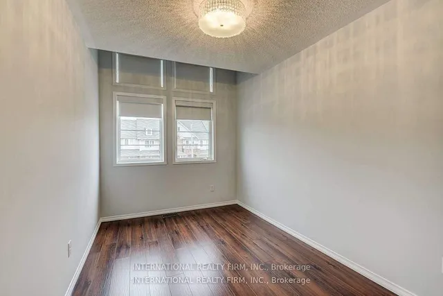 Additional image 21 of 4881 Capri Cres