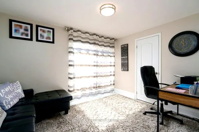 Additional image 9 of 72 Ferndale Cres