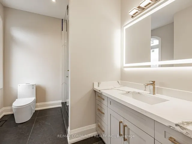 Additional image 30 of 37 Sugarbush Sq