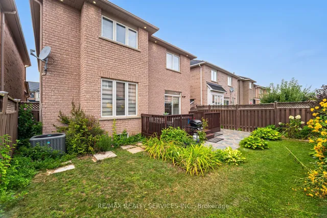 Additional image 49 of 27 Hardgate Cres