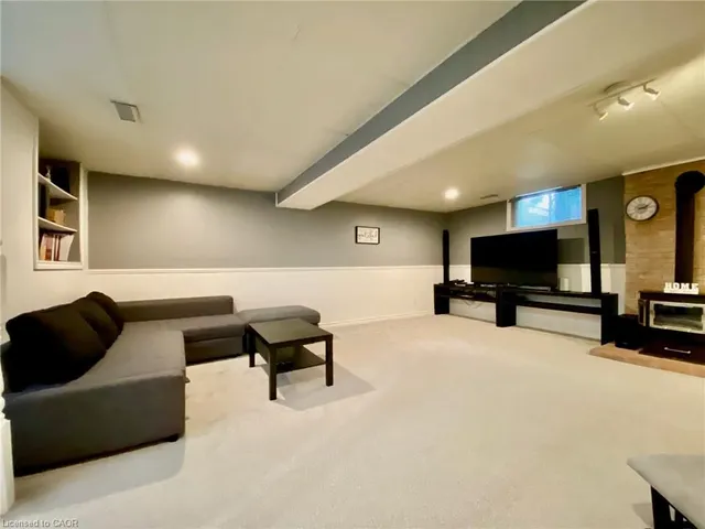 Additional image 16 of 6 Adler Ave