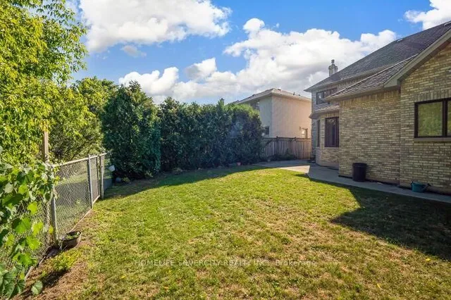 Additional image 42 of 126 Montmorency Dr