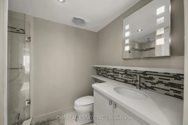 Additional image 16 of 18 Yonge St Unit 2603