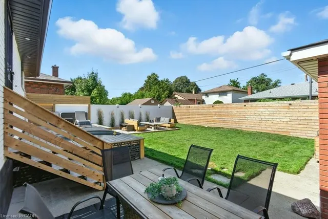 Additional image 40 of 30 Cloke Crt