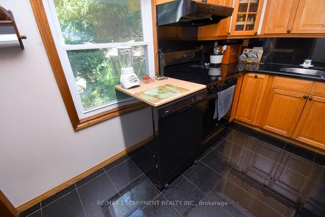 Additional image 12 of 251 East 31st St