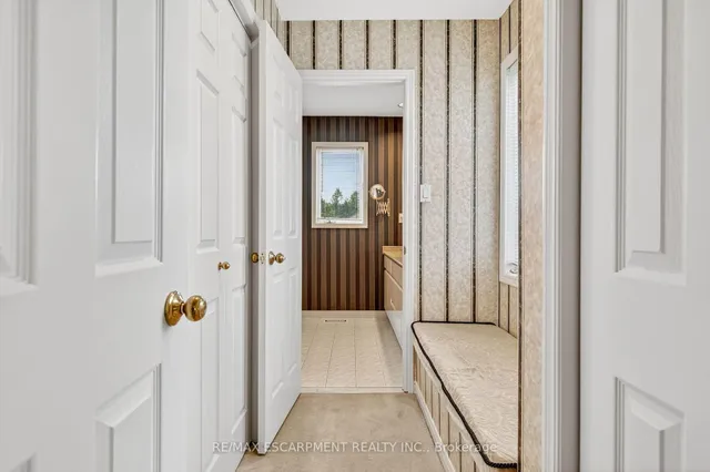 Additional image 36 of 22 Weneil Dr