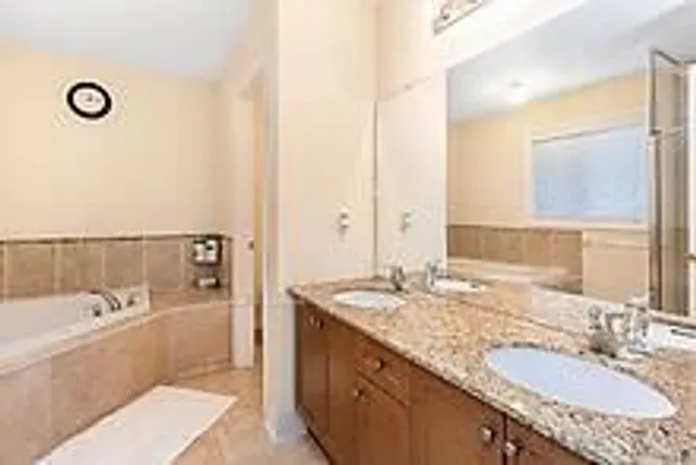 Additional image 27 of 36 Valleyridge Cres