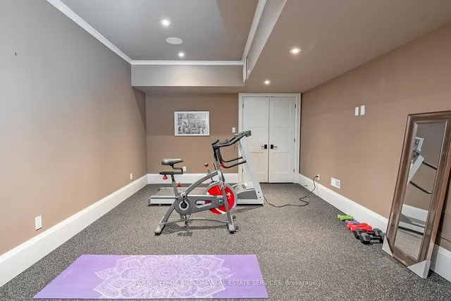 Additional image 37 of 253 Rossmore Blvd