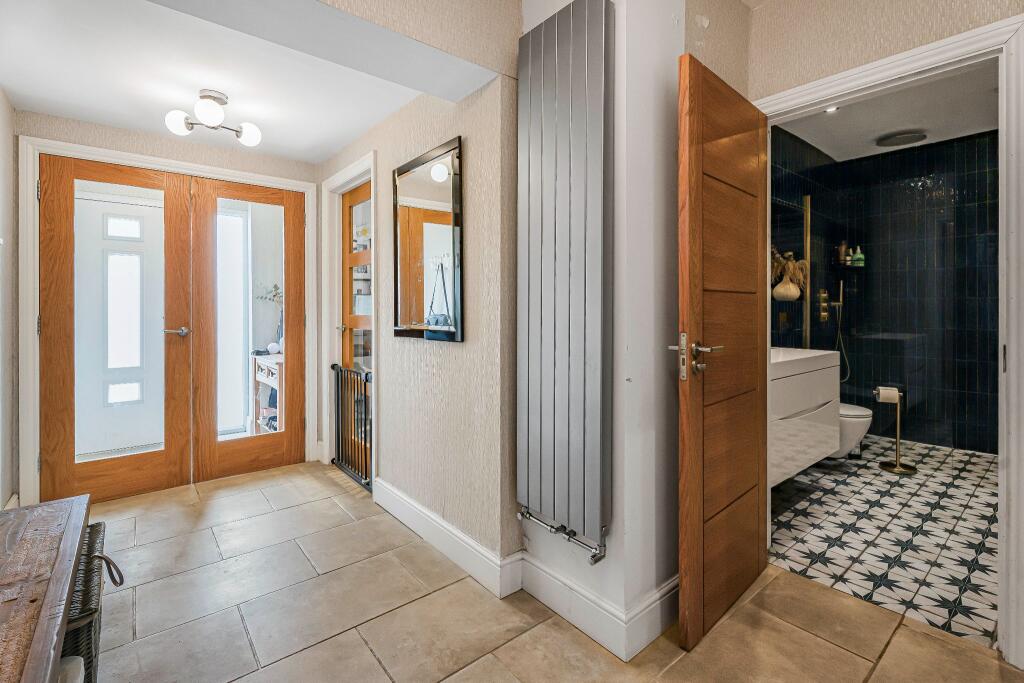 Additional image 11 of Meadow Close, Welham Green, AL9