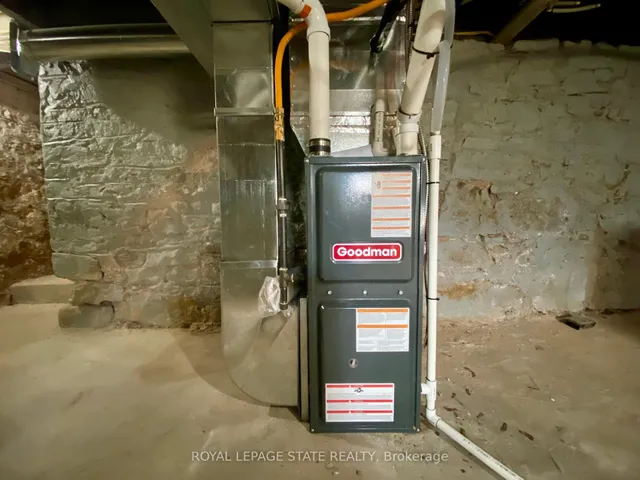 Additional image 28 of 358 Dundas St