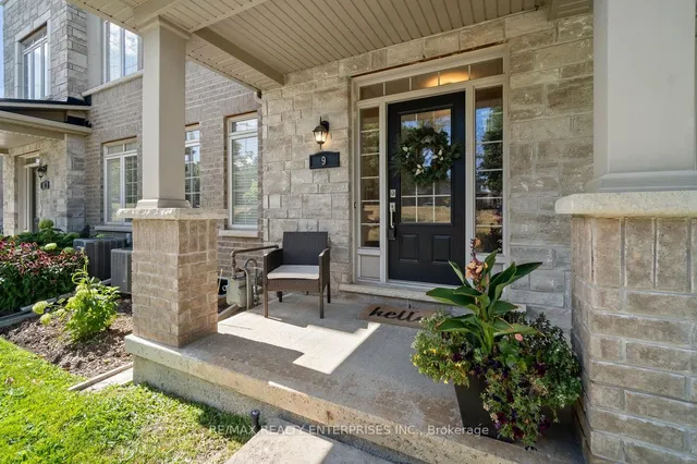 Additional image 3 of 215 Dundas St Unit 9