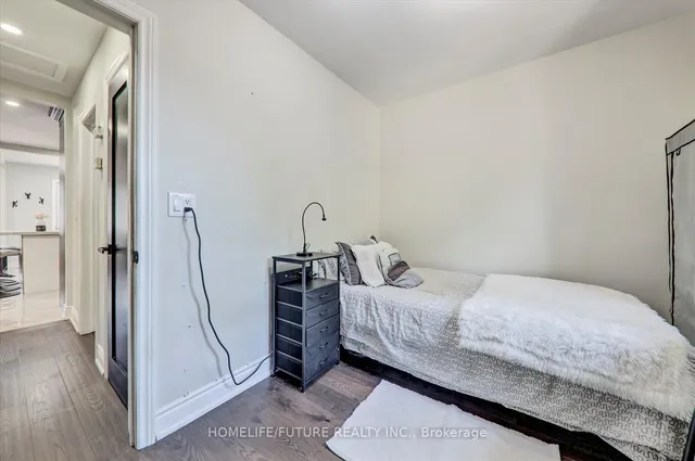 Additional image 21 of 26 North Bonnington Ave