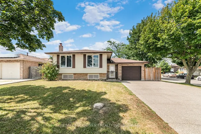 102 Quaker Cres