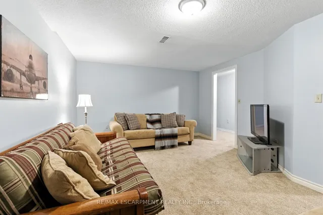 Additional image 32 of 580 Deerhurst Dr