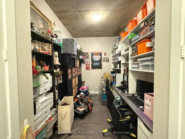 Additional image 3 of 399 Adelaide St Unit 305