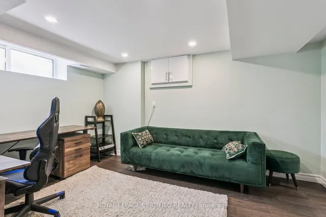 Additional image 32 of 462 The Kingsway