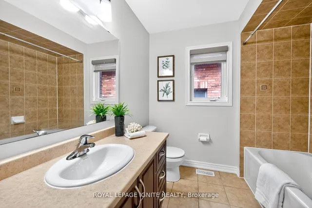 Additional image 33 of 24 Micarta Ave