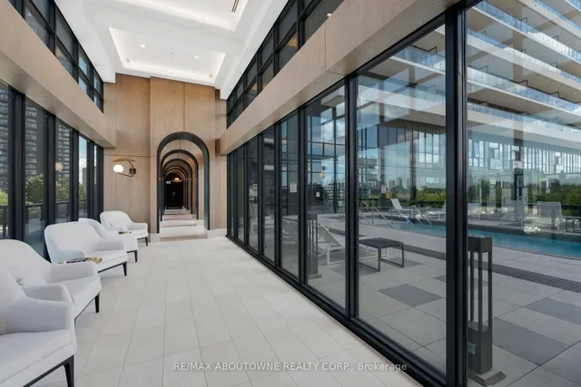 Additional image 31 of 30 Inn On The Park Dr Unit 2608