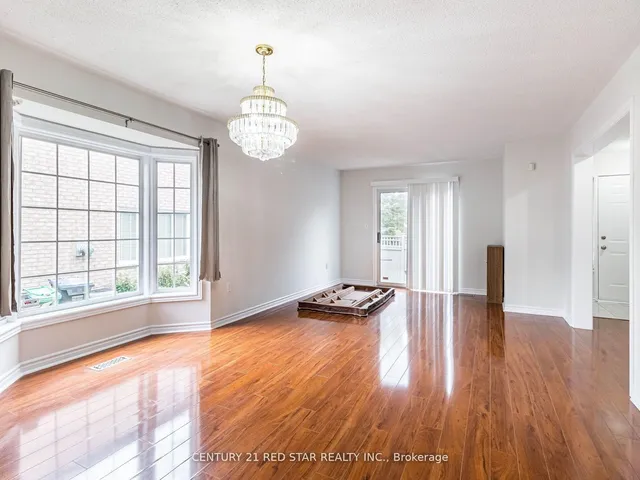 Additional image 15 of 95 Yellow Brick Rd