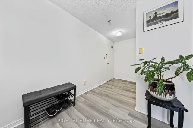 Additional image 4 of 1665 Victoria Park Ave Unit 206