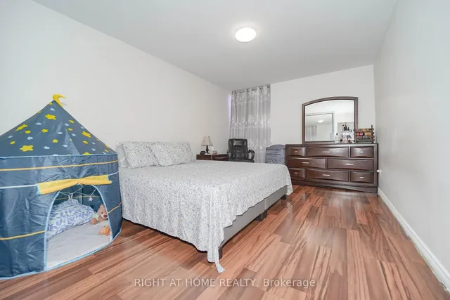 Additional image 28 of 1 Massey Sq Unit 1611