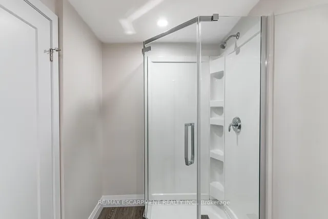 Additional image 40 of 444 QUEEN VICTORIA Dr