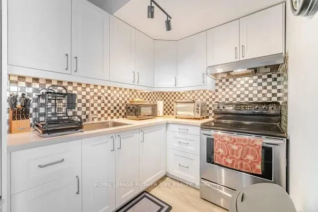 Additional image 9 of 150 Charlton Ave Unit 608