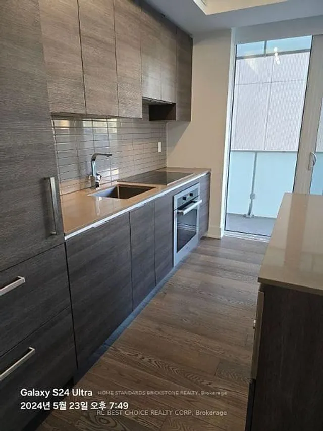 Additional image 8 of 200 Bloor St Unit 605